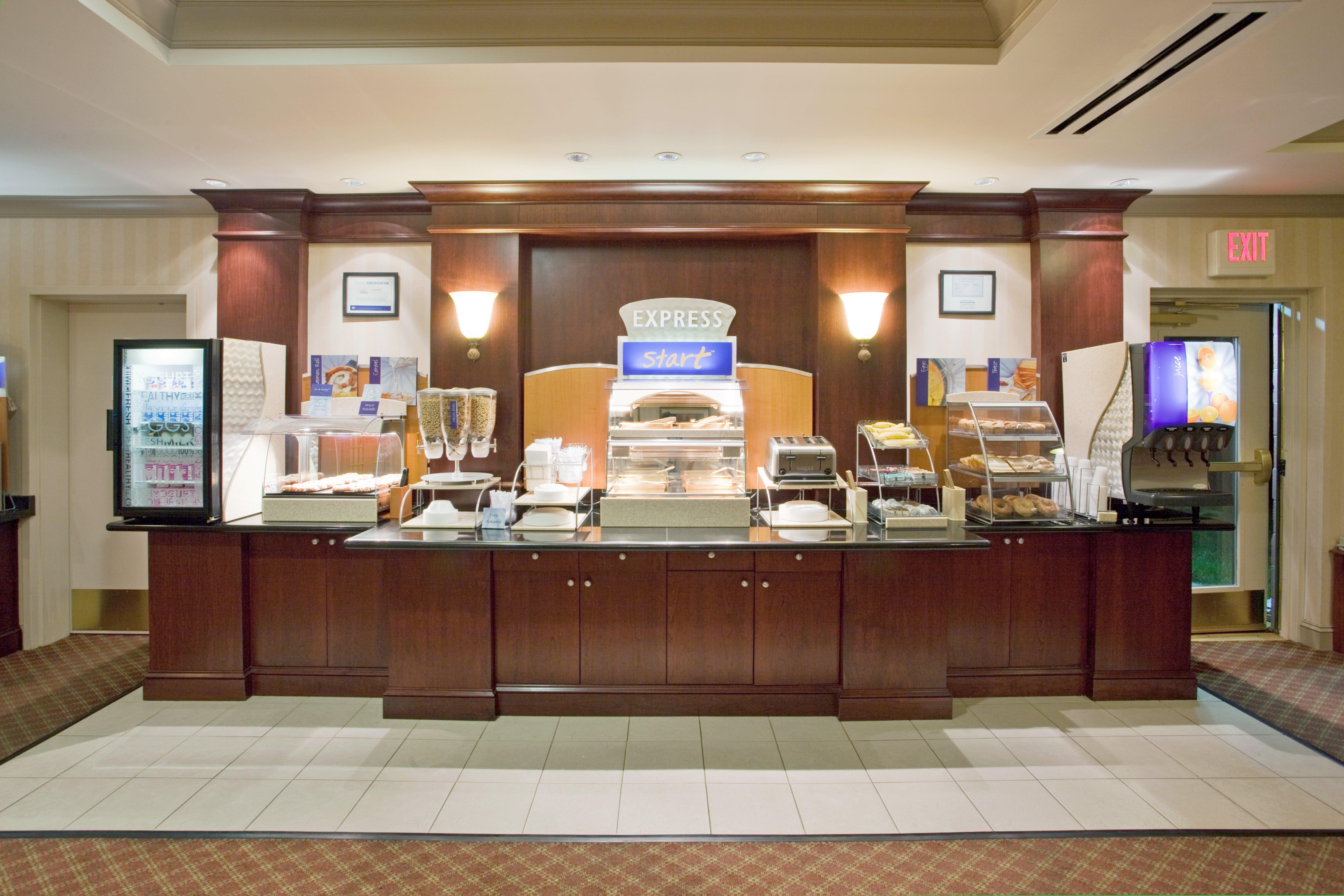 Holiday Inn Express Hotel & Suites Drums-Hazelton By Ihg Zewnętrze zdjęcie
