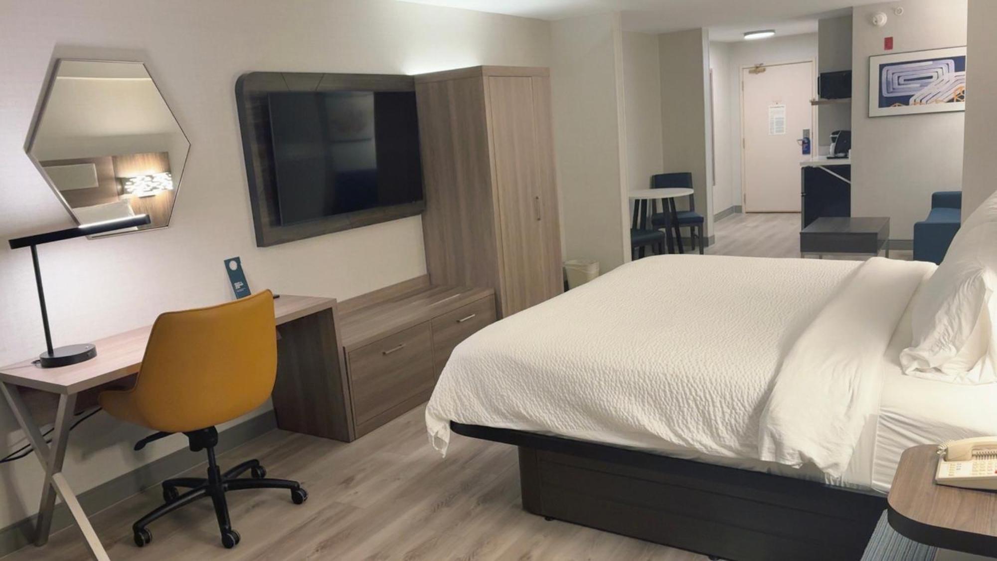 Holiday Inn Express Hotel & Suites Drums-Hazelton By Ihg Zewnętrze zdjęcie