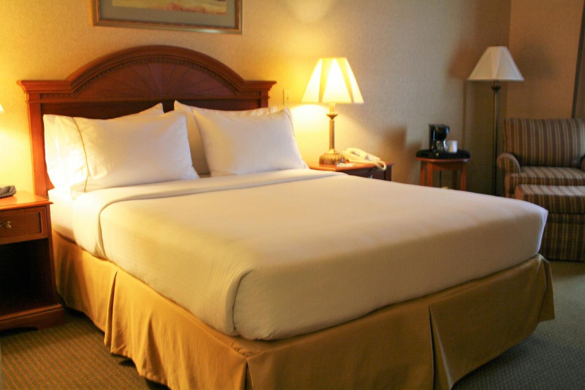 Holiday Inn Express Hotel & Suites Drums-Hazelton By Ihg Zewnętrze zdjęcie